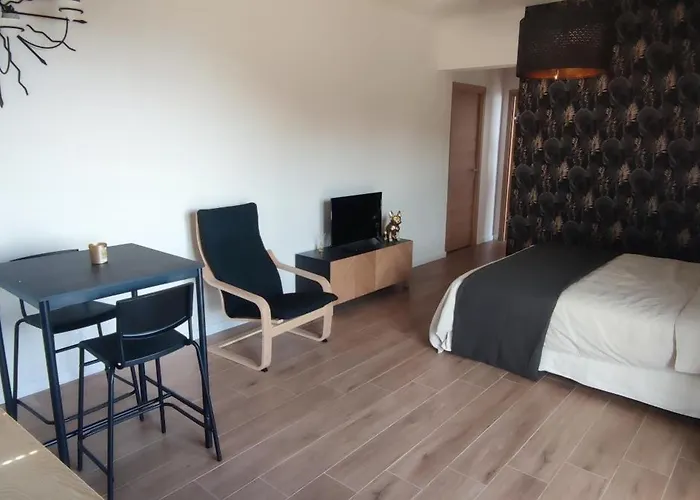 Casapietra לינה וארוחת בוקר Brando